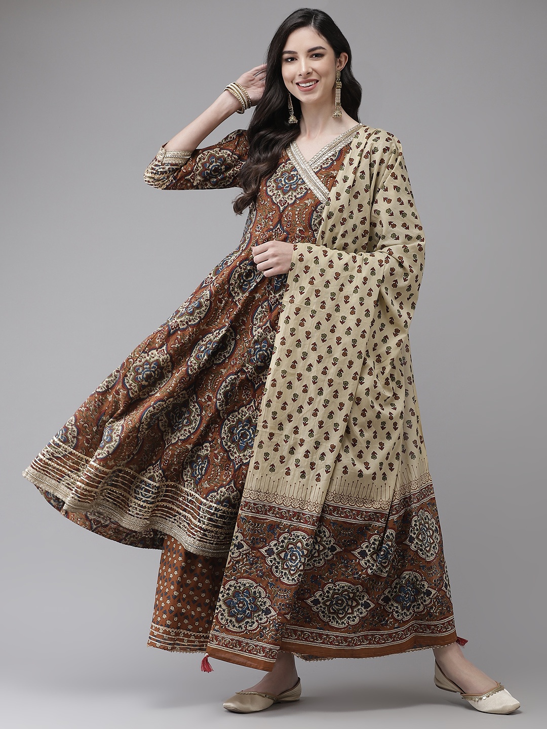 Ishin Women Brown Printed Regular Gotta Patti Pure Cotton Kurta with Palazzos & With Dupatta
Ishin Women Brown Printed Regular Gotta Patti Pure Cotton Kurta with Palazzos & With Dupatta
