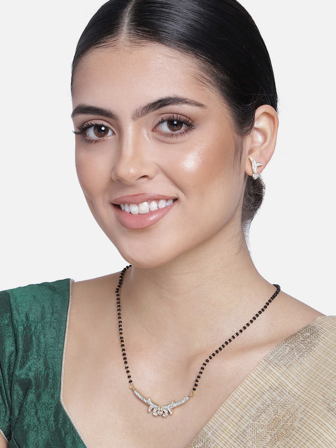 Estele Gold Plated Clustered Little Heart Mangalsutra Necklace Set With Austrian Crystals
Estele Gold Plated Clustered Little Heart Mangalsutra Necklace Set With Austrian Crystals