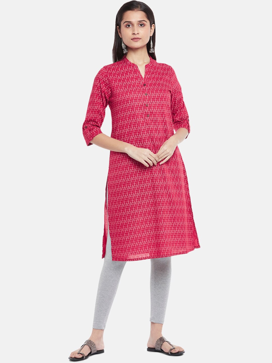 RANGMANCH BY PANTALOONS Women Red & White Geometric Printed Pure Cotton Pathani Kurta
RANGMANCH BY PANTALOONS Women Red & White Geometric Printed Pure Cotton Pathani Kurta