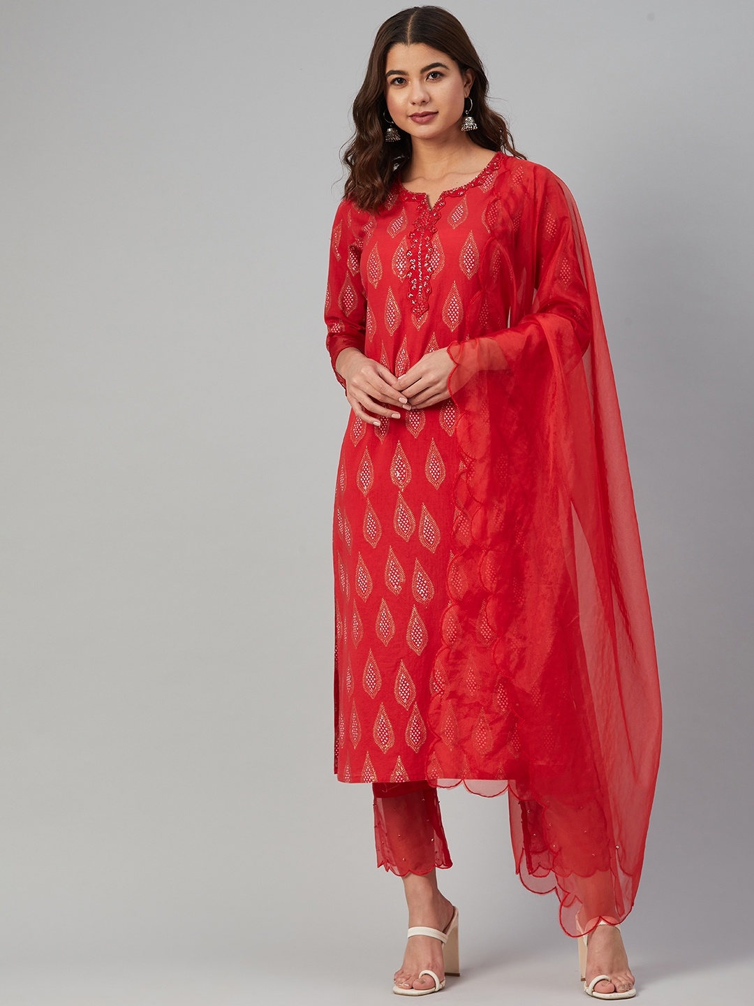Hatheli Women Red Hand Block Beads & Stones Pure Cotton Kurta with Trousers & With Dupatta
Hatheli Women Red Hand Block Beads & Stones Pure Cotton Kurta with Trousers & With Dupatta