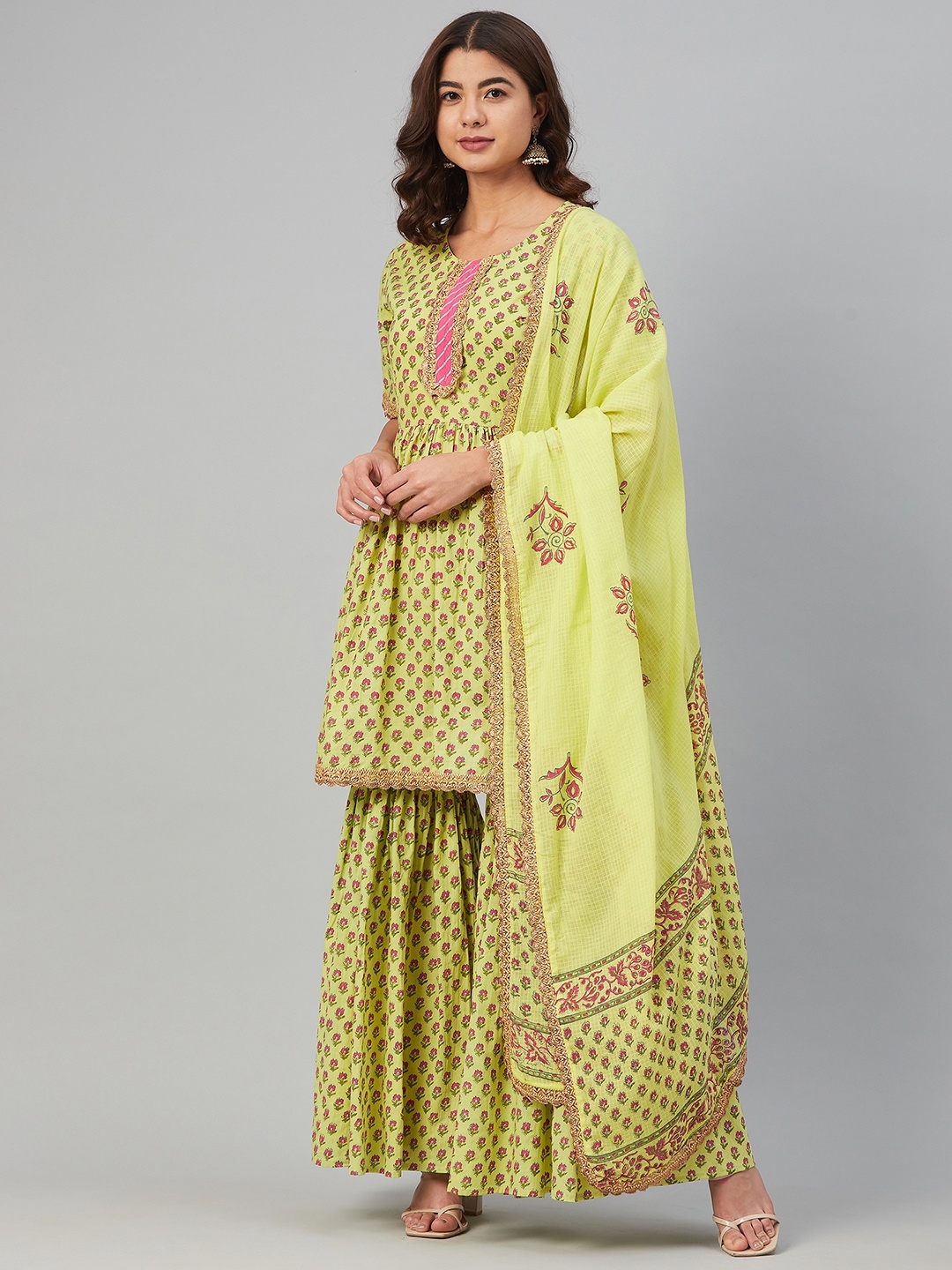 Hatheli Women Lime Green Ethnic Motifs Hand Block Cotton Kurta with Sharara & With Dupatta
Hatheli Women Lime Green Ethnic Motifs Hand Block Cotton Kurta with Sharara & With Dupatta