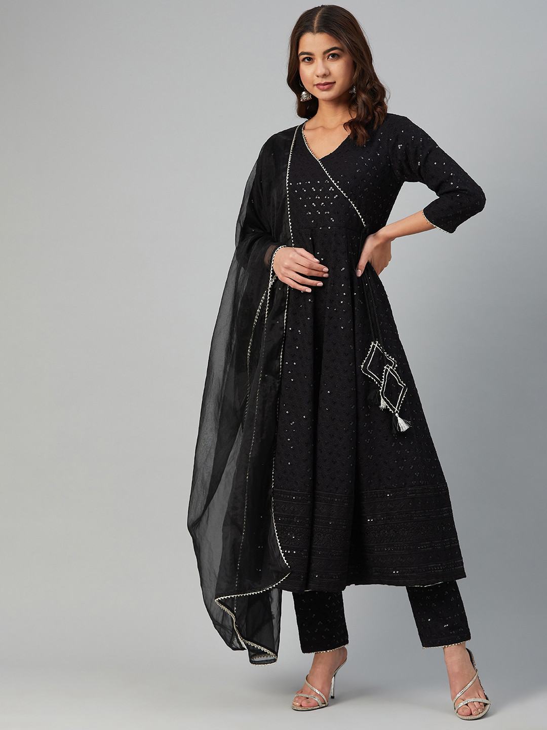Hatheli Women Black Ethnic Motifs Embroidered Angrakha Sequinned Kurta with Palazzos & With Dupatta
Hatheli Women Black Ethnic Motifs Embroidered Angrakha Sequinned Kurta with Palazzos & With Dupatta