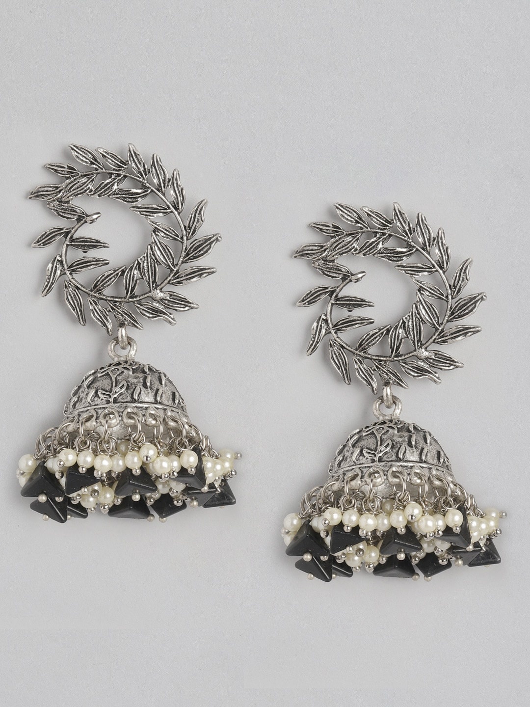 Anouk Silver-Toned & Off White Oxidised Stone Studded & Beaded Dome Shaped Jhumkas
Anouk Silver-Toned & Off White Oxidised Stone Studded & Beaded Dome Shaped Jhumkas