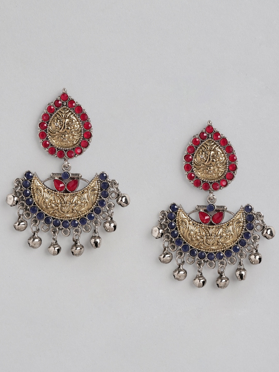Anouk Gold-Toned & Maroon Stone Studded Crescent Shaped Chandbalis with Ghungroo Danglers
Anouk Gold-Toned & Maroon Stone Studded Crescent Shaped Chandbalis with Ghungroo Danglers