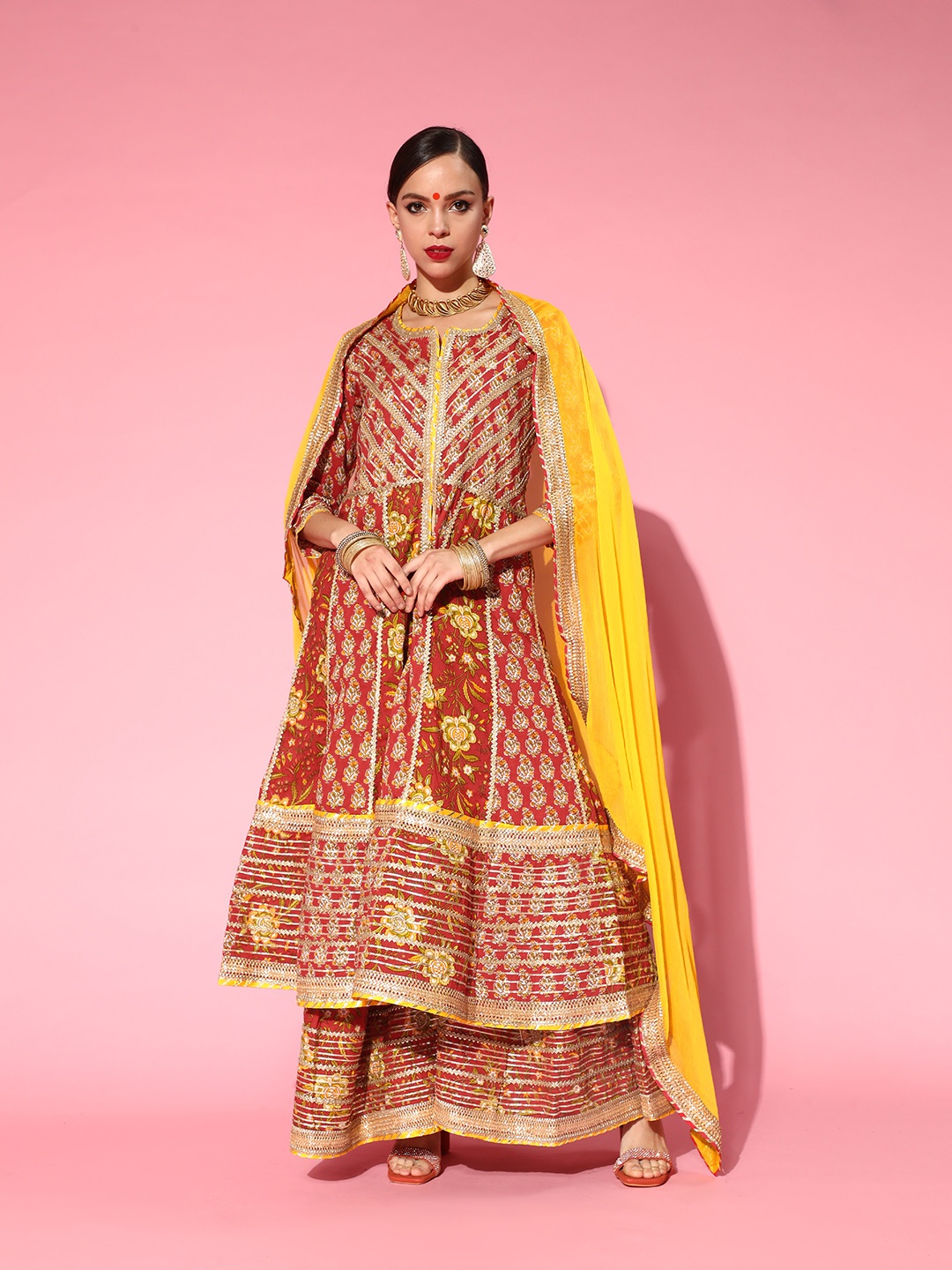 Ishin Women Red Floral Embroidered Regular Gotta Patti Pure Cotton Kurta with Sharara & With Dupatta
Ishin Women Red Floral Embroidered Regular Gotta Patti Pure Cotton Kurta with Sharara & With Dupatta