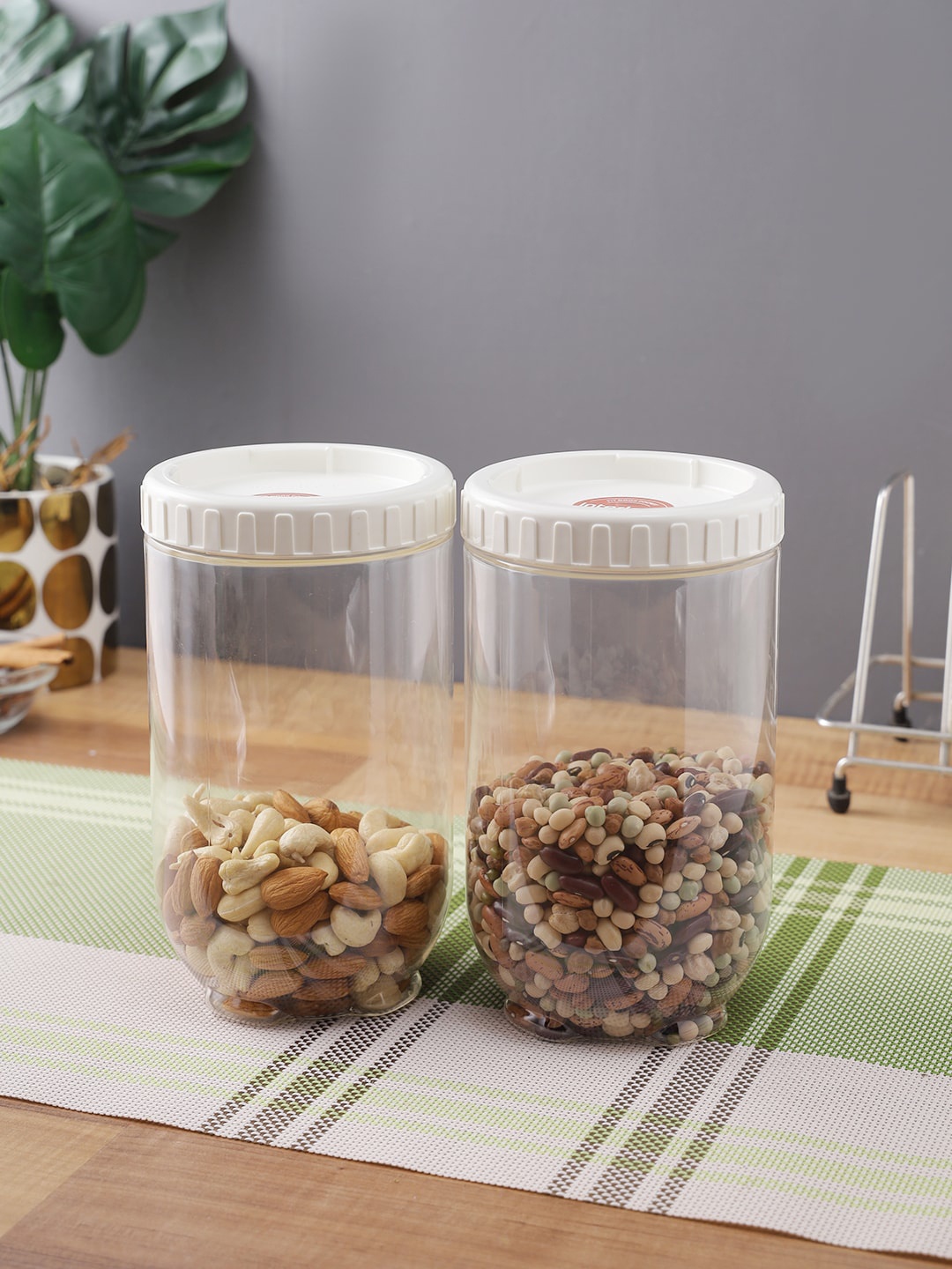 Lock & Lock Set of 2 Transparent & White Round Plastic Refrigerator Food Storage Container With Lid
Lock & Lock Set of 2 Transparent & White Round Plastic Refrigerator Food Storage Container With Lid