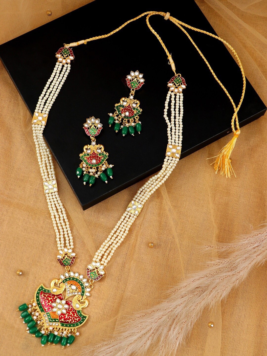 Crunchy Fashion Gold-Plated White & Green Stone-Studded & Beaded Meenakari Jewellery Set
Crunchy Fashion Gold-Plated White & Green Stone-Studded & Beaded Meenakari Jewellery Set