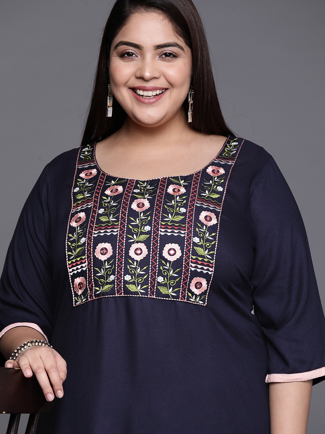 EXTRA LOVE BY LIBAS Plus Size Women Navy Blue & Green Floral Yoke Design Thread Work Kurta
EXTRA LOVE BY LIBAS Plus Size Women Navy Blue & Green Floral Yoke Design Thread Work Kurta