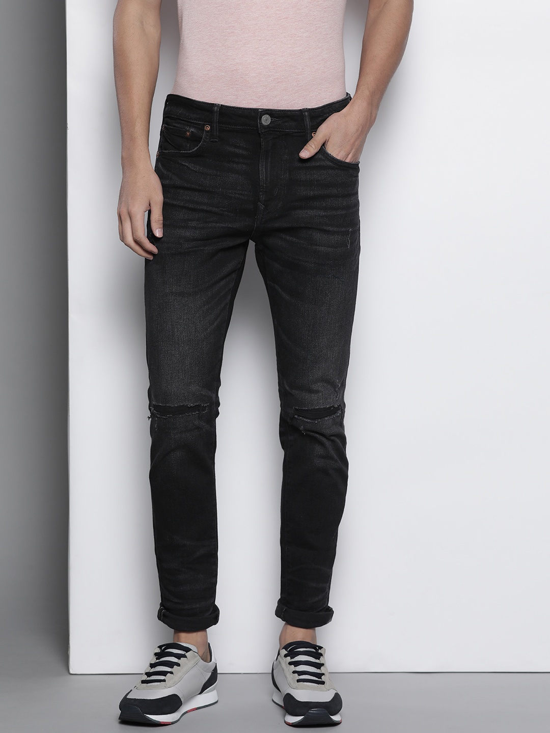AMERICAN EAGLE OUTFITTERS Athletic Men Black Skinny Fit Low Distress Light Fade Jeans
AMERICAN EAGLE OUTFITTERS Athletic Men Black Skinny Fit Low Distress Light Fade Jeans