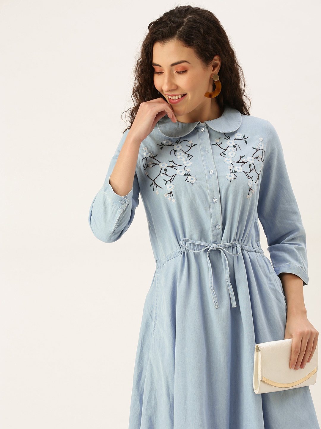Flying Machine Blue Floral Embroidered Peter Pan Collar Cotton Tie-Ups Shirt Midi Dress
Flying Machine Blue Floral Embroidered Peter Pan Collar Cotton Tie-Ups Shirt Midi Dress
