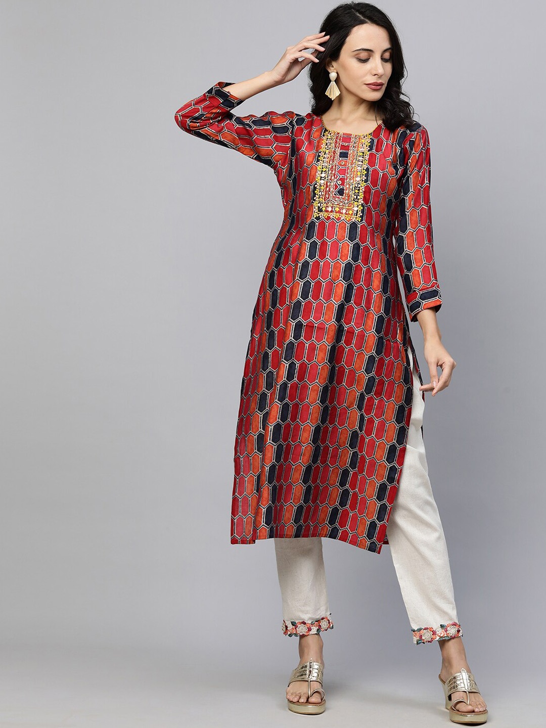 FASHOR Women Multicoloured Ethnic Motifs Printed Flared Sleeves Thread Work Kurta, Multi
FASHOR Women Multicoloured Ethnic Motifs Printed Flared Sleeves Thread Work Kurta, Multi