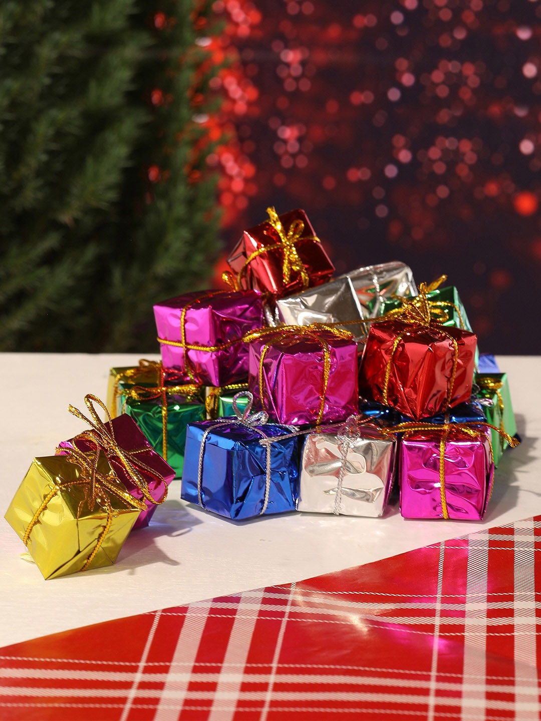 TIED RIBBONS Set Of 24 Christmas Tree Decoration Hanging Ornaments Gift Set, Red
TIED RIBBONS Set Of 24 Christmas Tree Decoration Hanging Ornaments Gift Set, Red