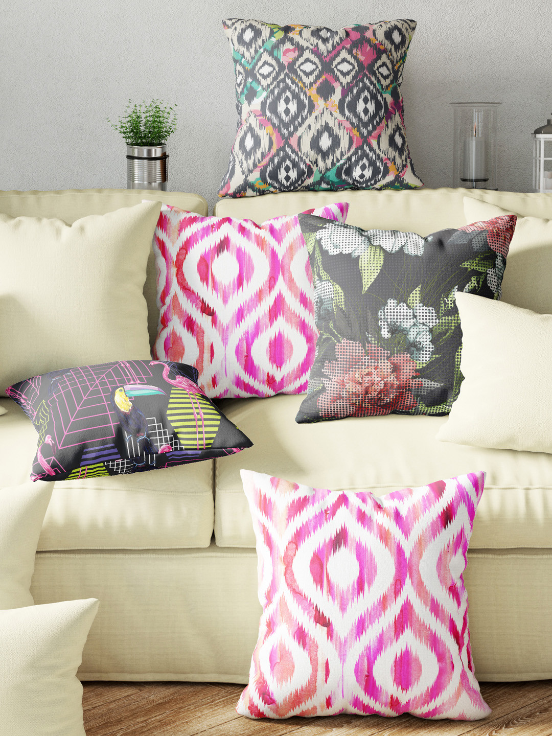 BIANCA Ruyal Black & Red 5 Pieces Printed Square Cushion Covers 
BIANCA Ruyal Black & Red 5 Pieces Printed Square Cushion Covers