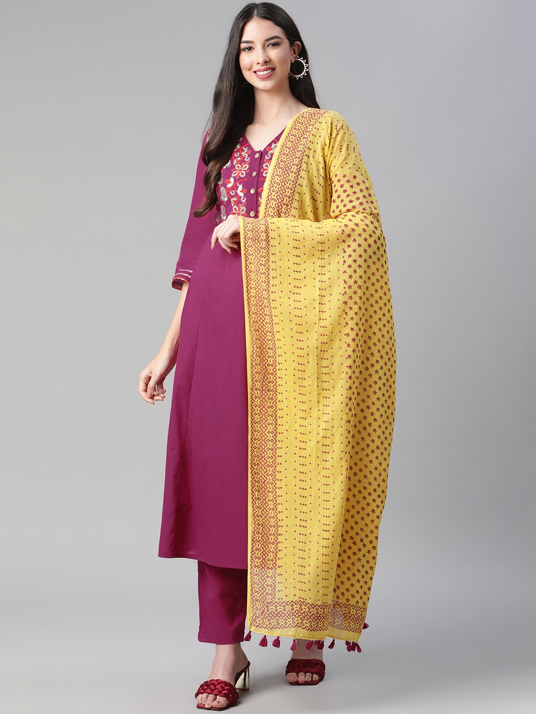 Sakhi Jaipur Women Magenta Floral Embroidered Chikankari Pure Cotton Kurta with Trousers & With Dupatta
Sakhi Jaipur Women Magenta Floral Embroidered Chikankari Pure Cotton Kurta with Trousers & With Dupatta