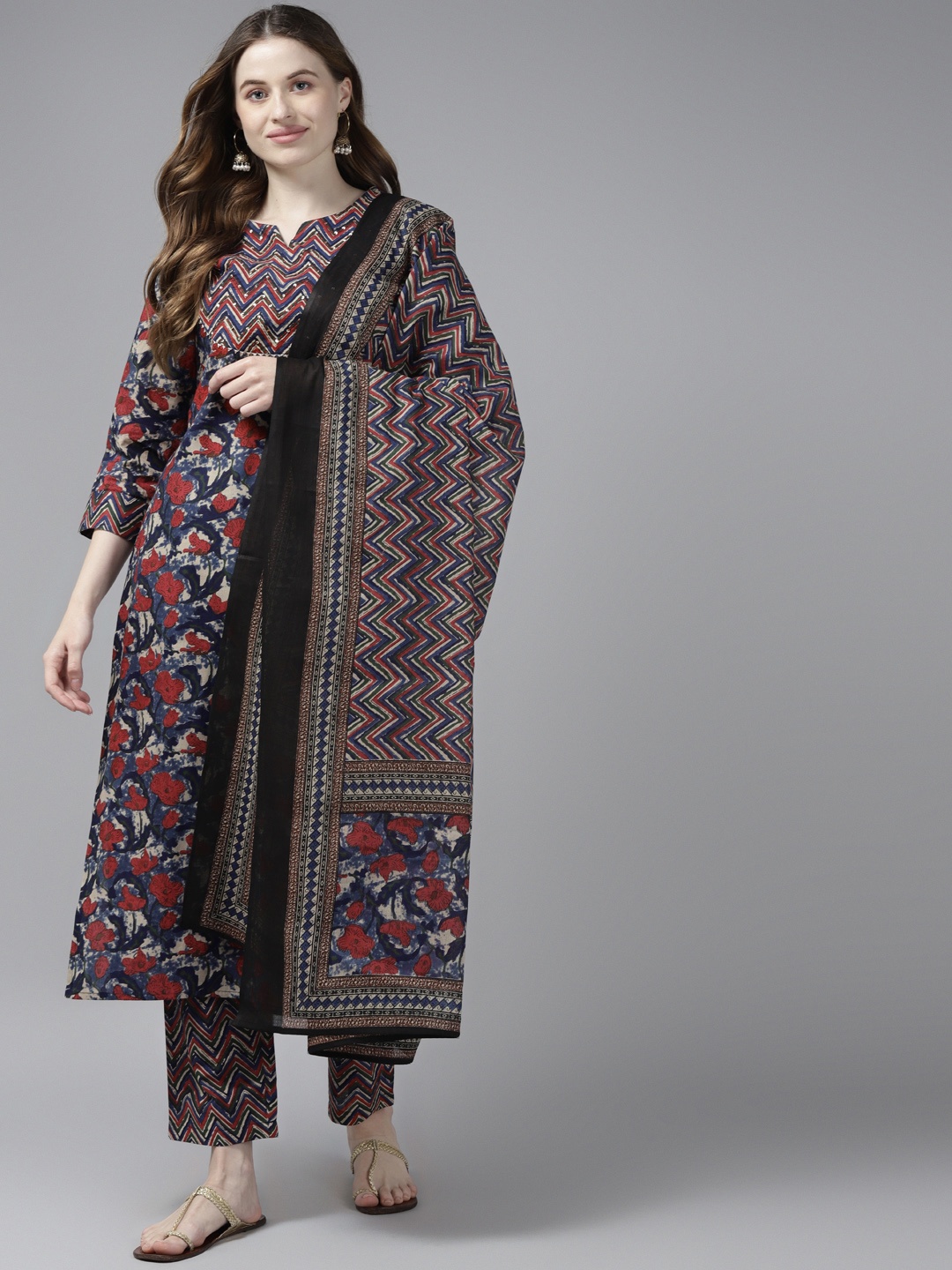 Yufta Women Navy Blue & Red Floral Printed Pure Cotton Kurta with Trousers & With Dupatta
Yufta Women Navy Blue & Red Floral Printed Pure Cotton Kurta with Trousers & With Dupatta