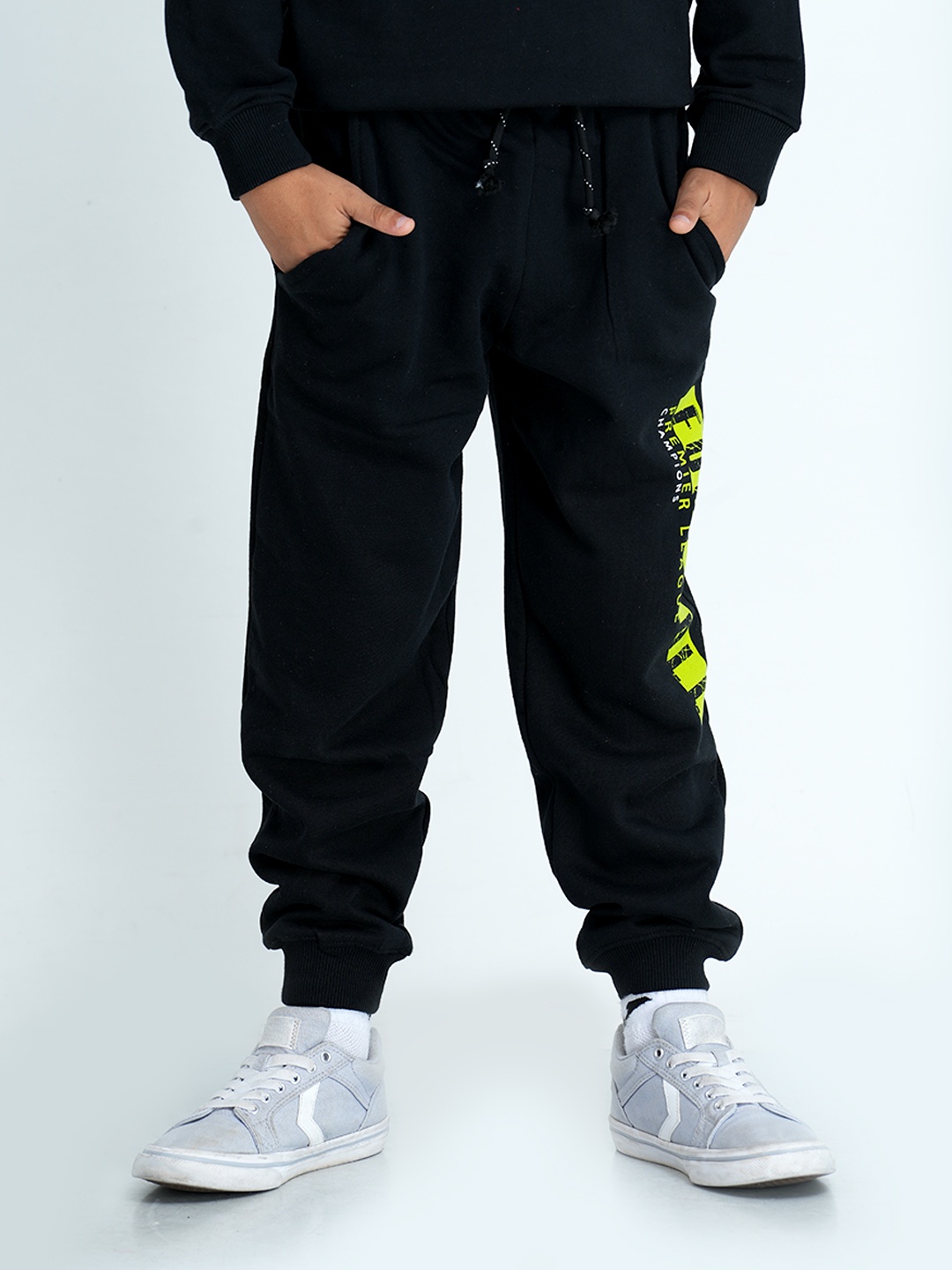 mackly Boys Black Graphic Printed Joggers