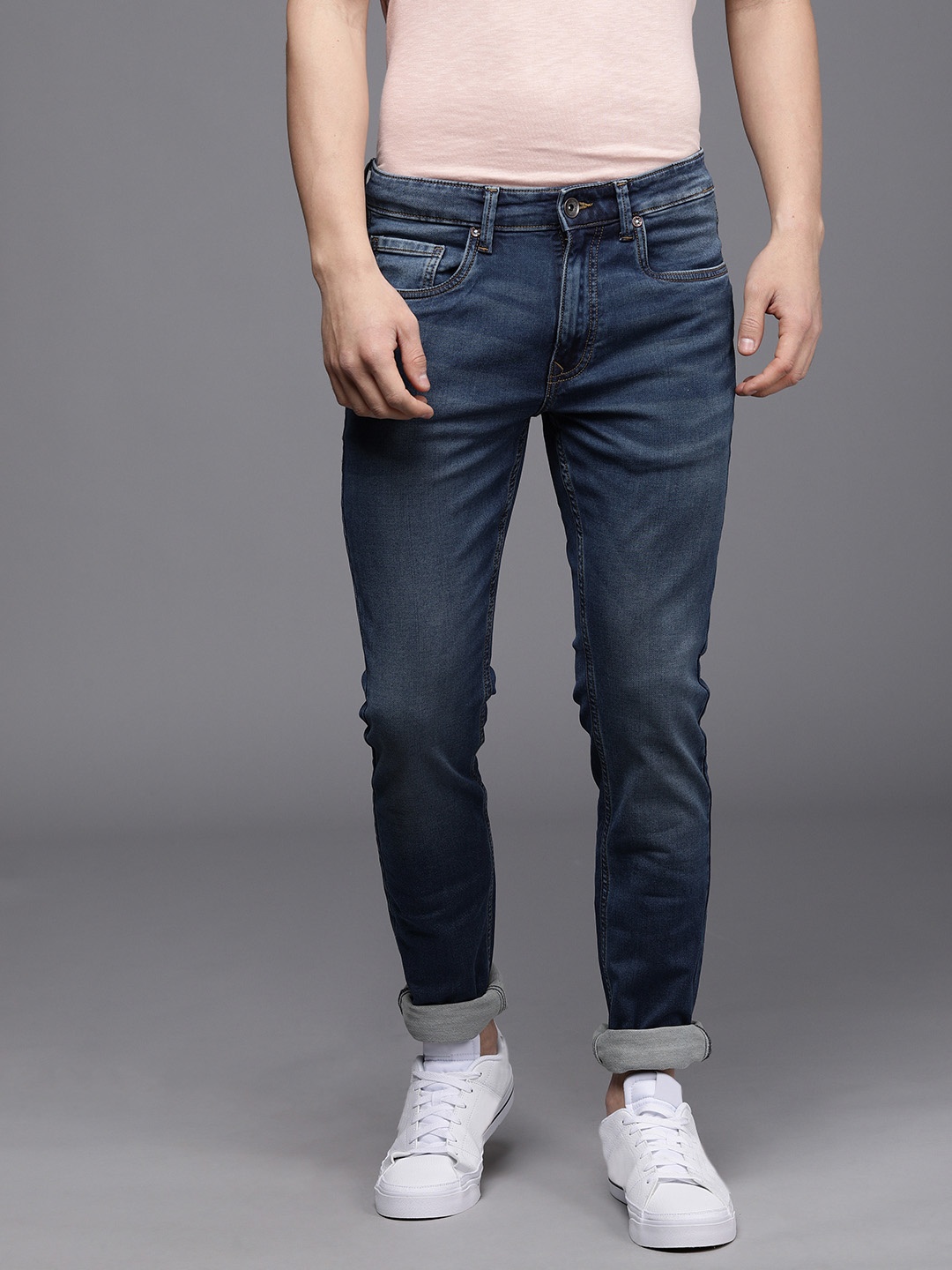 Louis Philippe Jeans Men Blue Super Slim Fit Low-Rise Light Fade Stretchable Jeans
Louis Philippe Jeans Men Blue Super Slim Fit Low-Rise Light Fade Stretchable Jeans
