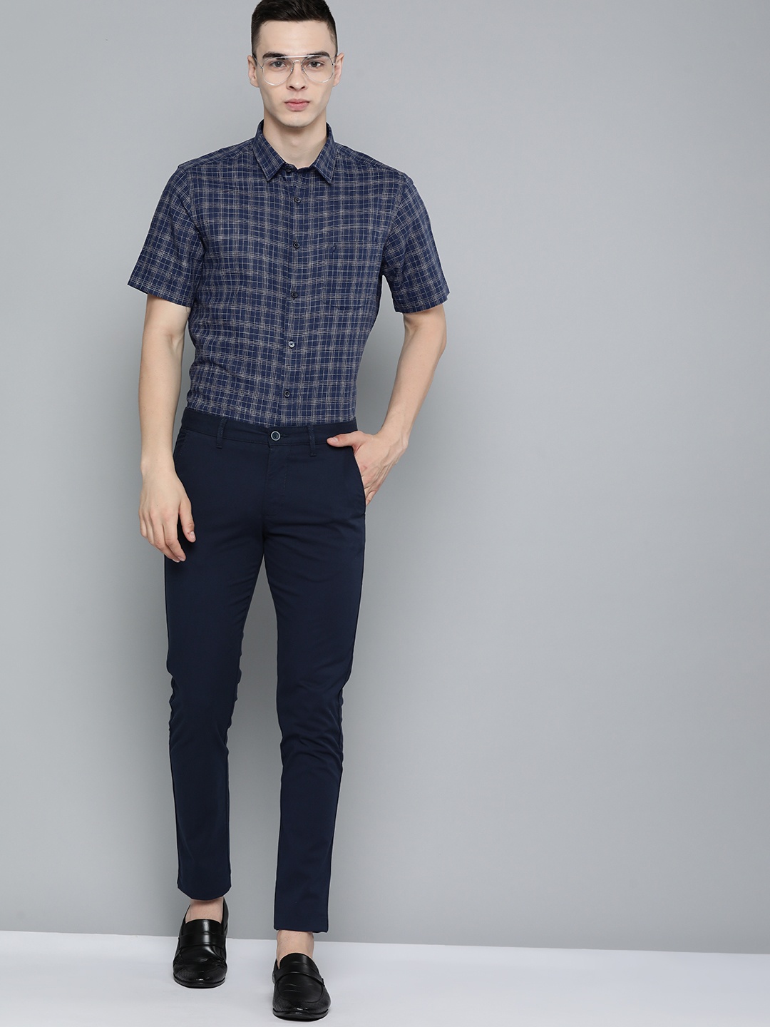 Indian Terrain Men Constructed Cotton Linen Slim Fit Tartan Checked Semiformal Shirt, Navy blue
Indian Terrain Men Constructed Cotton Linen Slim Fit Tartan Checked Semiformal Shirt, Navy blue