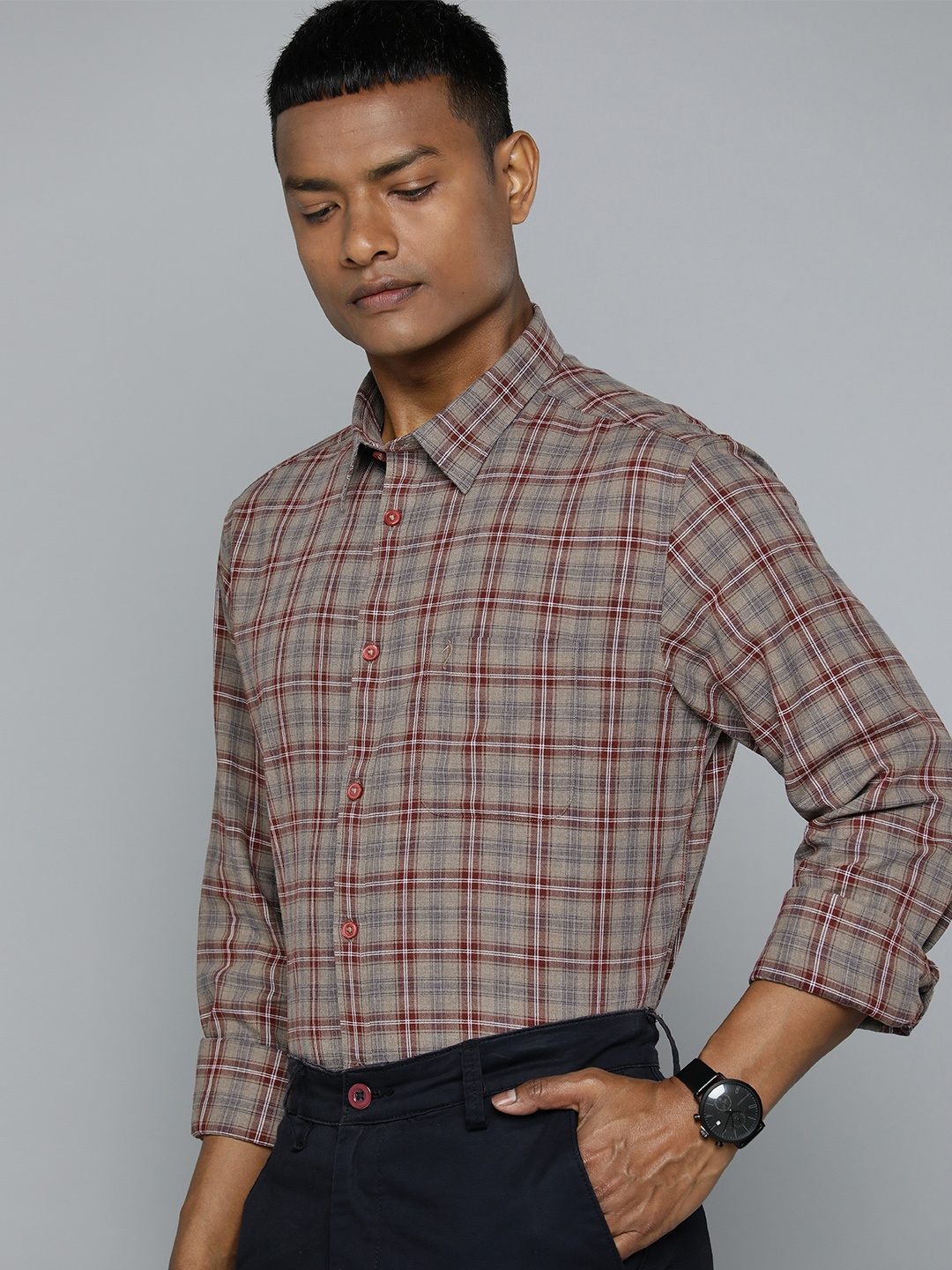 Indian Terrain The Heathered Slim Fit Tartan Checked Cotton Semiformal Shirt, Grey
Indian Terrain The Heathered Slim Fit Tartan Checked Cotton Semiformal Shirt, Grey