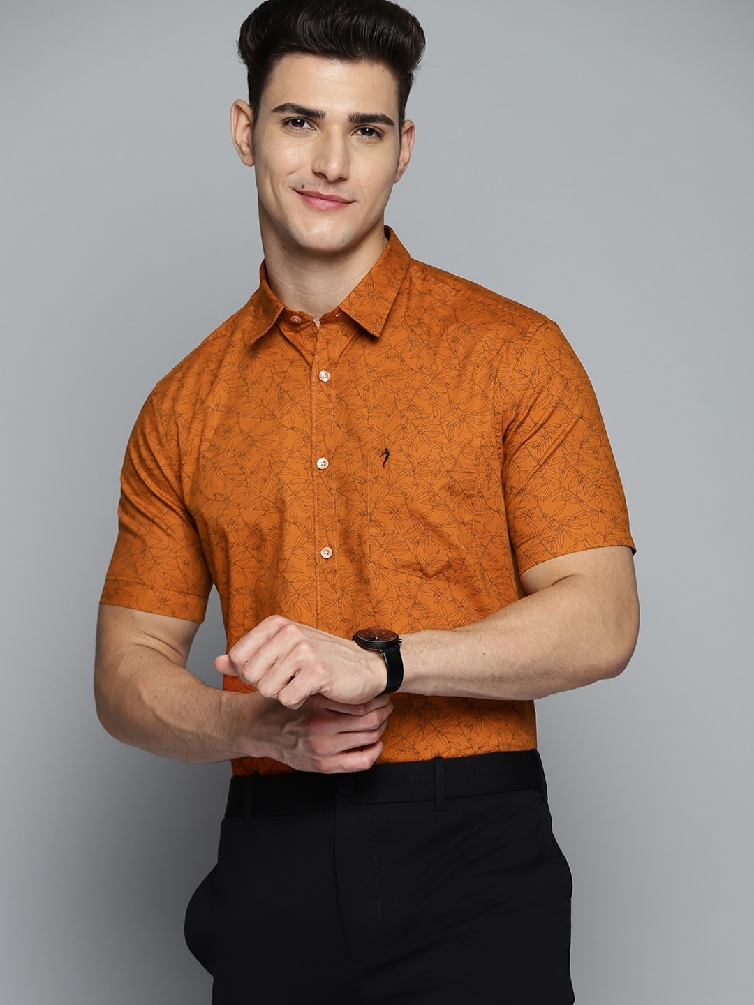 Indian Terrain Men Rust Orange & Black Pure Cotton Slim Fit Leaf Print Smart Casual Shirt
Indian Terrain Men Rust Orange & Black Pure Cotton Slim Fit Leaf Print Smart Casual Shirt
