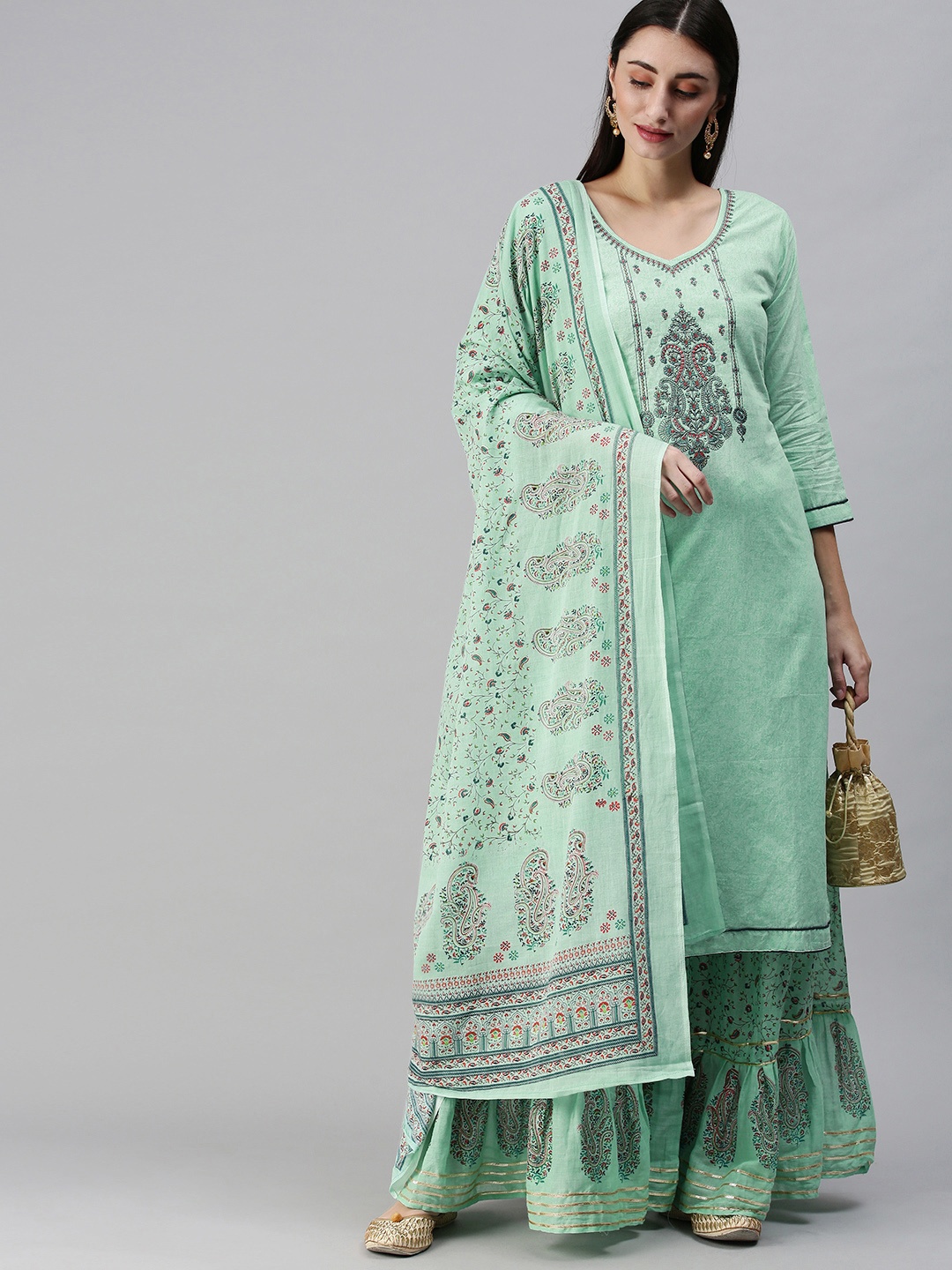 SheWill Women Sea Green Ethnic Motifs Embroidered Gotta Patti Cotton Kurta with Sharara
SheWill Women Sea Green Ethnic Motifs Embroidered Gotta Patti Cotton Kurta with Sharara
