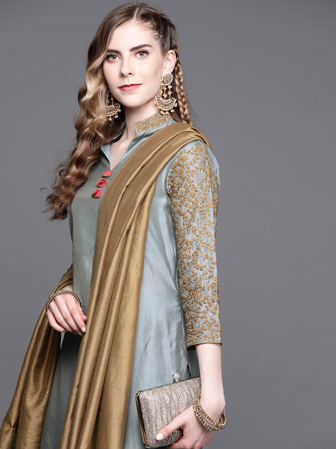 Inddus Women Blue Embroidered Thread Work Chanderi Cotton Kurta with Palazzos & Dupatta
Inddus Women Blue Embroidered Thread Work Chanderi Cotton Kurta with Palazzos & Dupatta