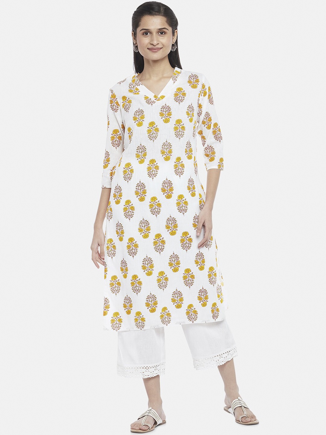 RANGMANCH BY PANTALOONS White Floral Printed Straight Pure Cotton Kurta with Palazzos
RANGMANCH BY PANTALOONS White Floral Printed Straight Pure Cotton Kurta with Palazzos