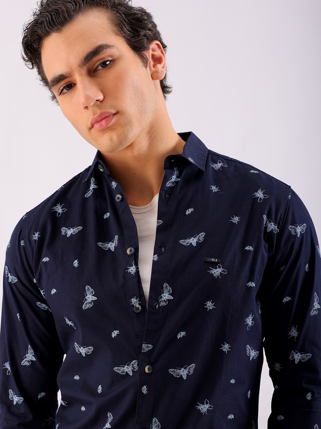The Indian Garage Co Men Navy Blue Regular Fit Conversational Opaque Printed Casual Shirt
The Indian Garage Co Men Navy Blue Regular Fit Conversational Opaque Printed Casual Shirt