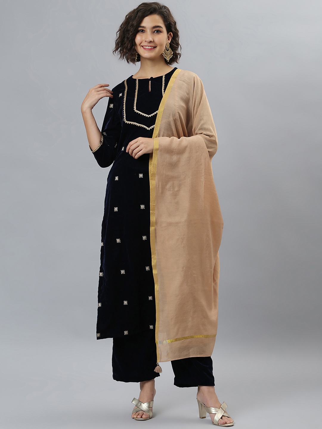 Janasya Women Navy Blue Ethnic Motifs Embroidered Velvet Kurta with Palazzos & With Dupatta
Janasya Women Navy Blue Ethnic Motifs Embroidered Velvet Kurta with Palazzos & With Dupatta