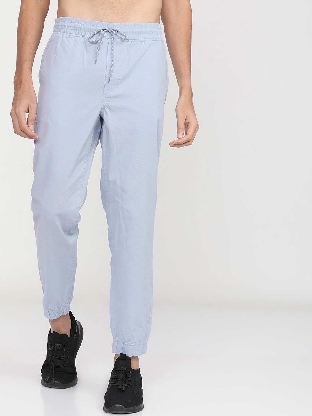 HIGHLANDER Men Blue Slim Fit Cotton Joggers Trousers 
HIGHLANDER Men Blue Slim Fit Cotton Joggers Trousers