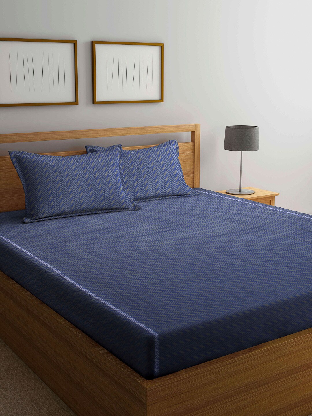 Arrabi Blue & Olive Green Geometric Pure Cotton 300 TC King Bedsheet with 2 Pillow Covers
Arrabi Blue & Olive Green Geometric Pure Cotton 300 TC King Bedsheet with 2 Pillow Covers