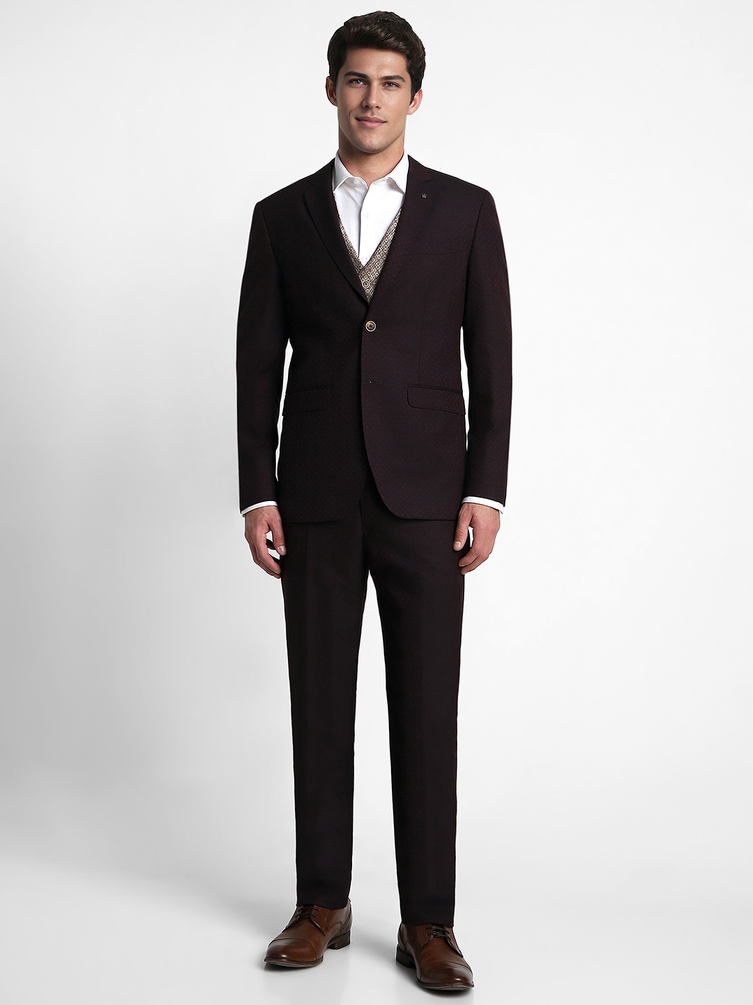 Louis Philippe Gods & Kings Men Maroon Self-Design Slim Fit Single-Breasted 3-Piece Formal Suit
Louis Philippe Gods & Kings Men Maroon Self-Design Slim Fit Single-Breasted 3-Piece Formal Suit