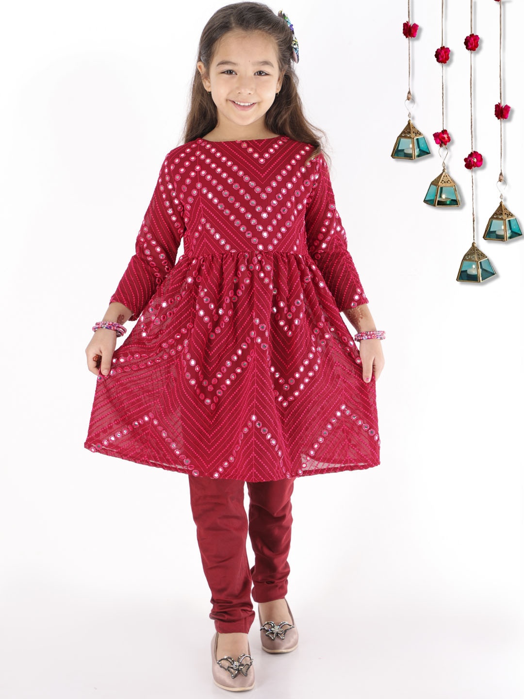SHRESTHA BY VASTRAMAY Girls Maroon Embroidered Pleated Mirror Work Kurti with Churidar
SHRESTHA BY VASTRAMAY Girls Maroon Embroidered Pleated Mirror Work Kurti with Churidar