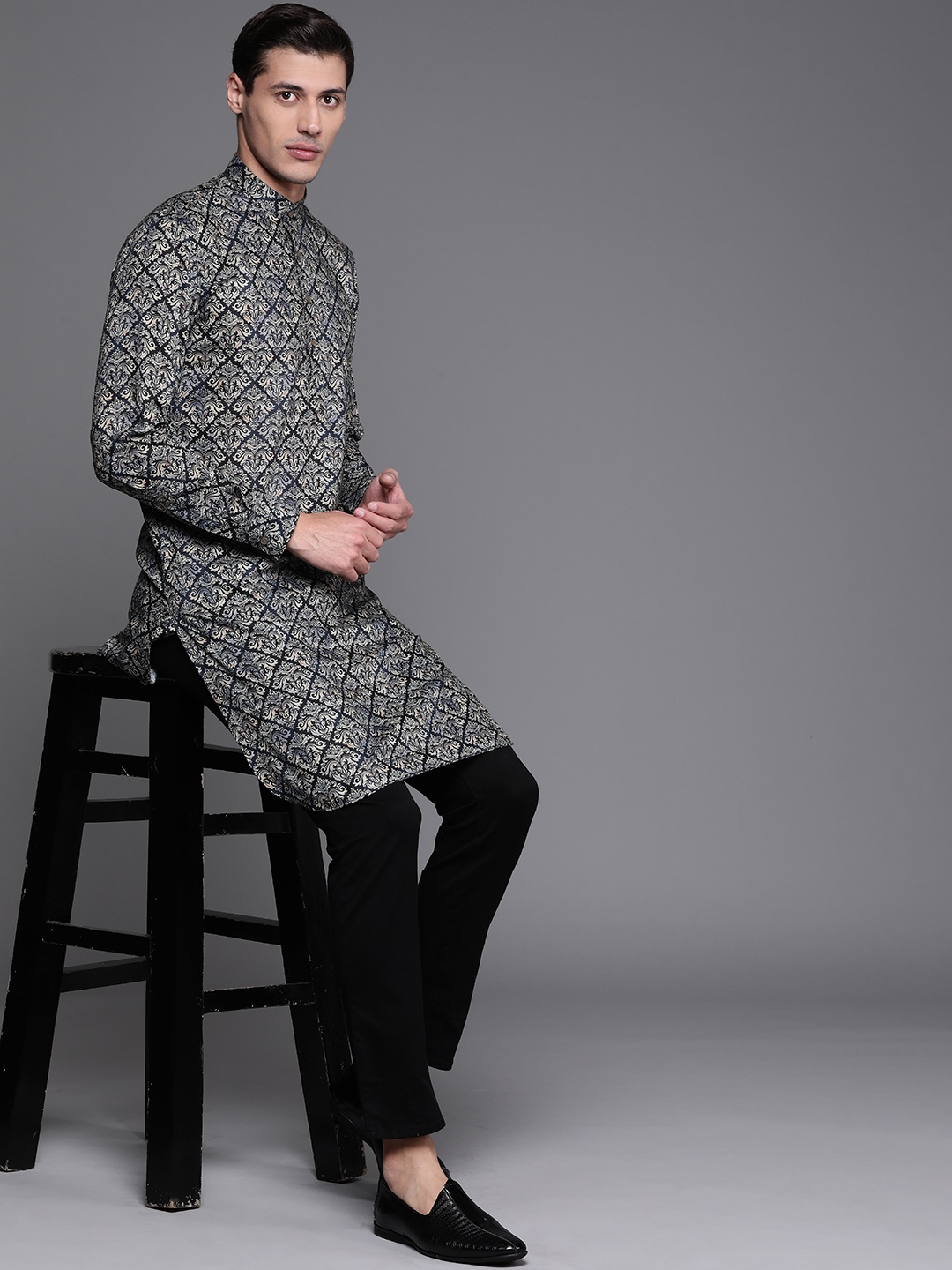 Manu Men Blue & Beige Ethnic Motifs Printed Kurta