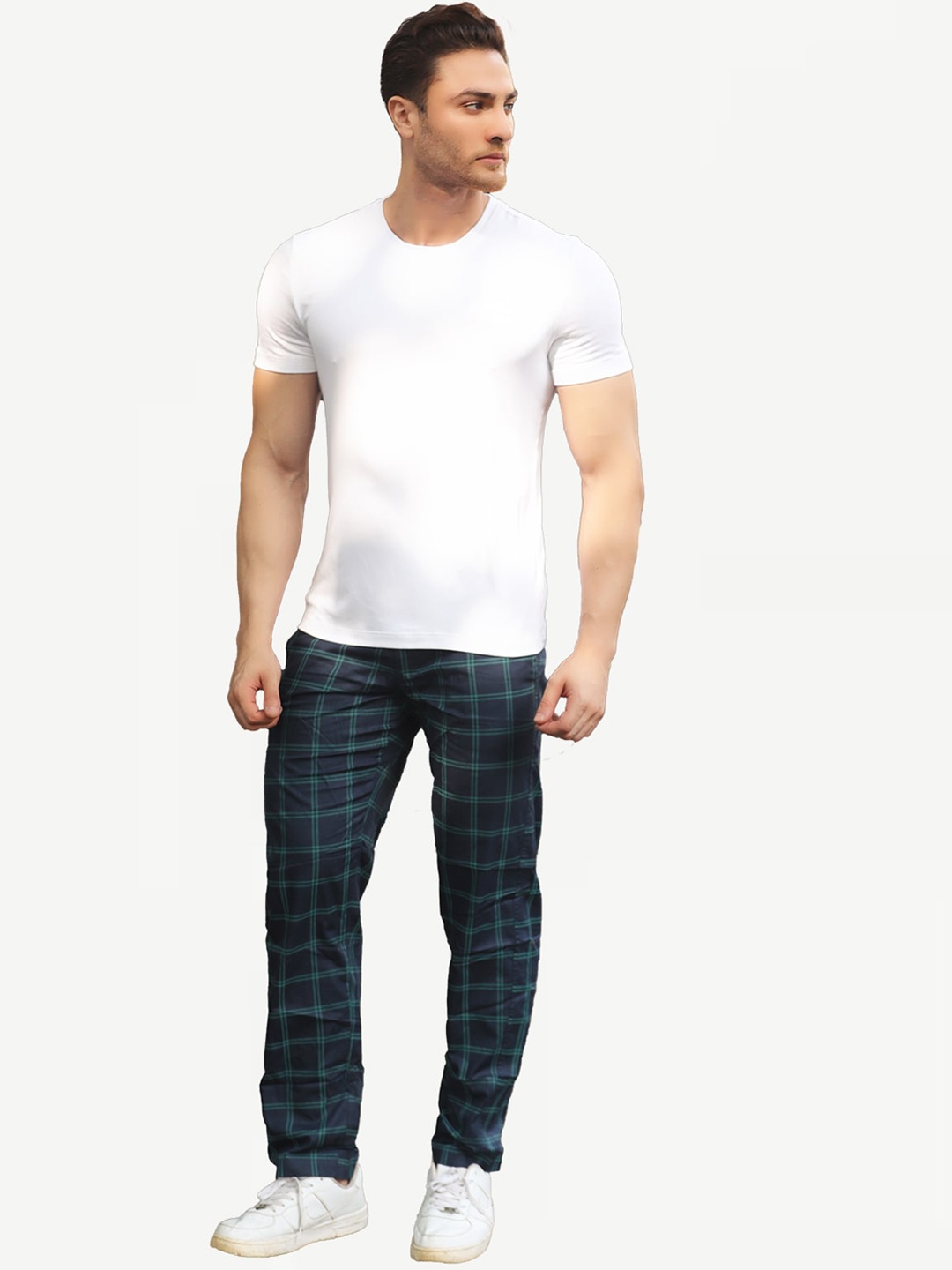 Dream of Glory Inc Men Navy Blue & Green Checked Pure Cotton Trousers