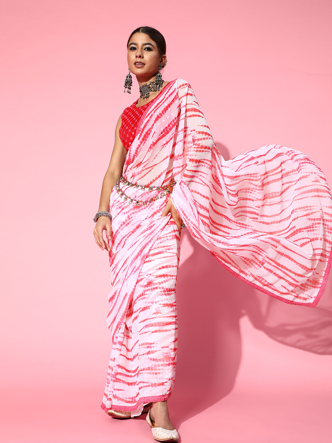 Saree mall Pink & White Tie and Dye Mirror Work Saree
Saree mall Pink & White Tie and Dye Mirror Work Saree