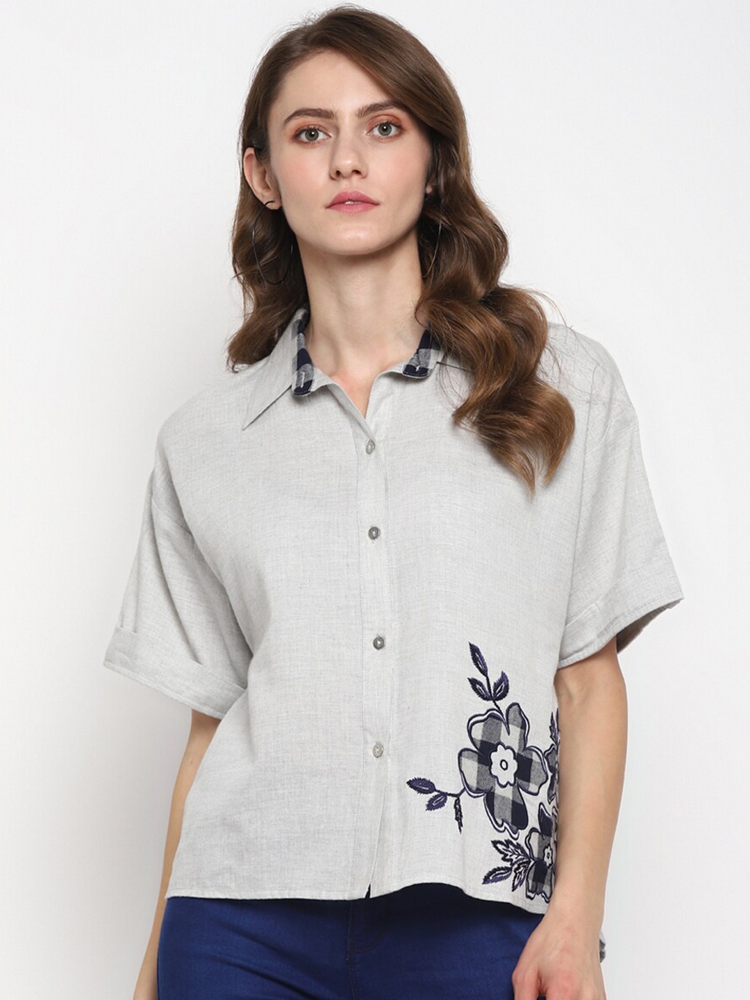 Taurus Women Grey & Navy Blue Floral Polo Collar Extended Sleeves Loose T-shirt
Taurus Women Grey & Navy Blue Floral Polo Collar Extended Sleeves Loose T-shirt