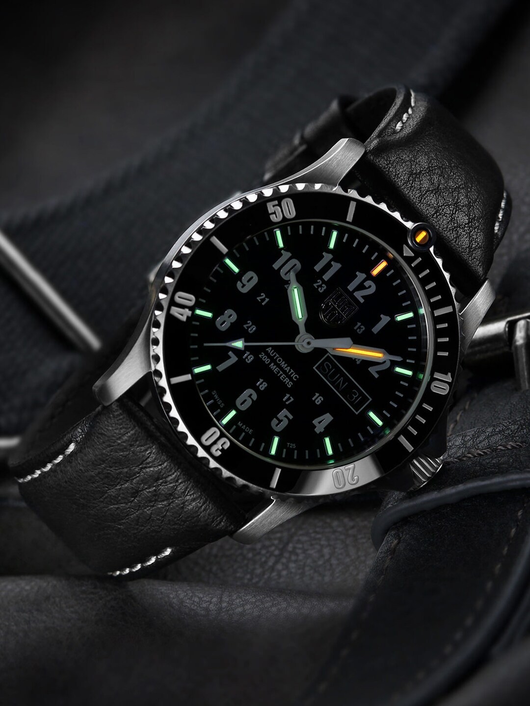 Luminox Men Black Dial & Leather Strap Analogue Automatic Motion Powered Watch XS 0921
Luminox Men Black Dial & Leather Strap Analogue Automatic Motion Powered Watch XS 0921