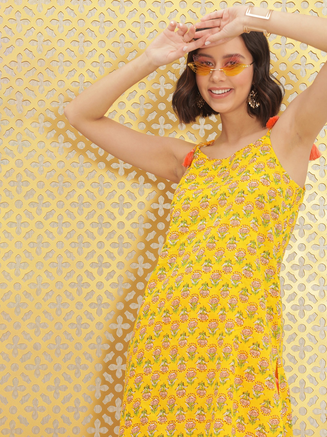 Ode by House of Pataudi Women Mustard Yellow Ethnic Motifs Printed Pure Cotton Kurta with Palazzos
Ode by House of Pataudi Women Mustard Yellow Ethnic Motifs Printed Pure Cotton Kurta with Palazzos