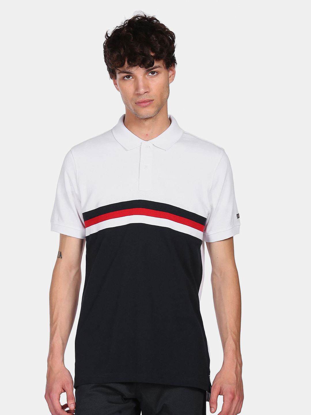 Arrow Sport Men Navy Blue & White Colourblocked Pure Cotton T-shirt
Arrow Sport Men Navy Blue & White Colourblocked Pure Cotton T-shirt