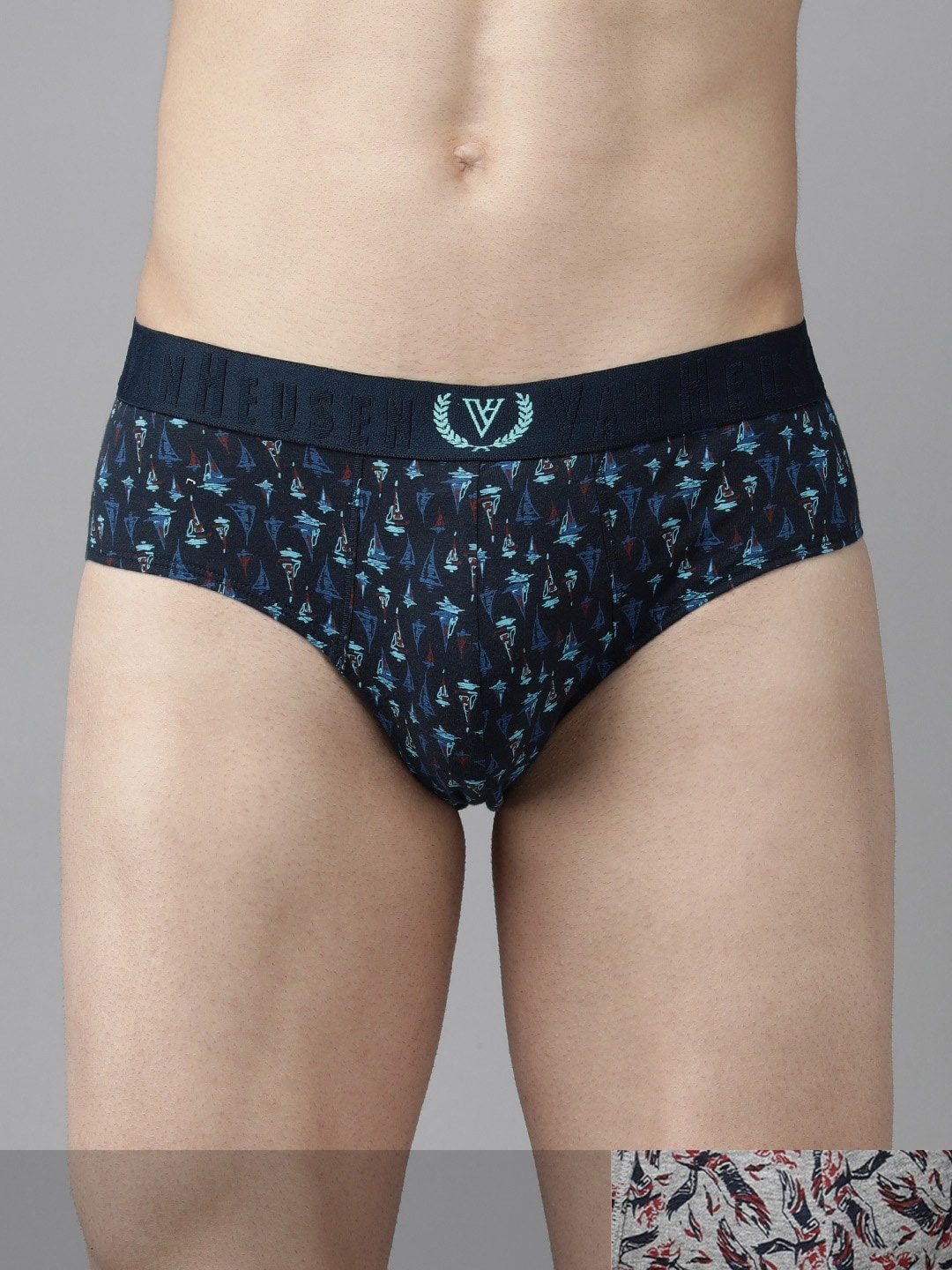 Van Heusen Sport Men Pack of 2 Fashion Print Super Soft - Briefs 8905325982319, Navy blue
Van Heusen Sport Men Pack of 2 Fashion Print Super Soft - Briefs 8905325982319, Navy blue