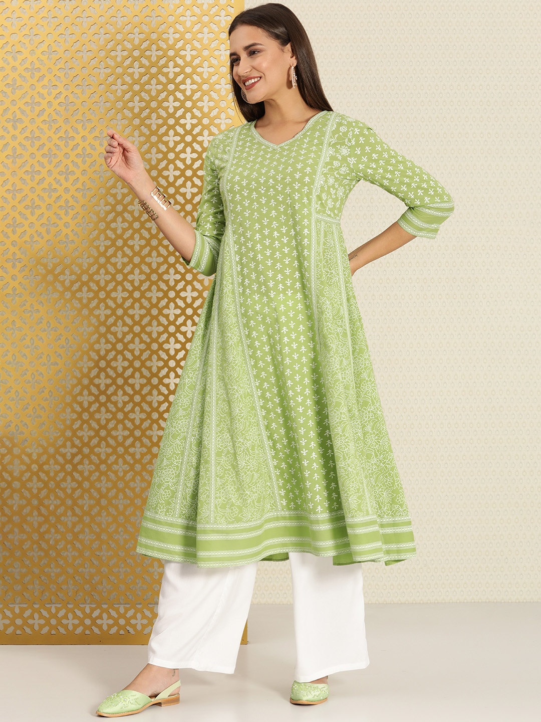 House of Pataudi Women Green & White Ethnic Motifs Printed Pure Cotton Anarkali Kurta
House of Pataudi Women Green & White Ethnic Motifs Printed Pure Cotton Anarkali Kurta