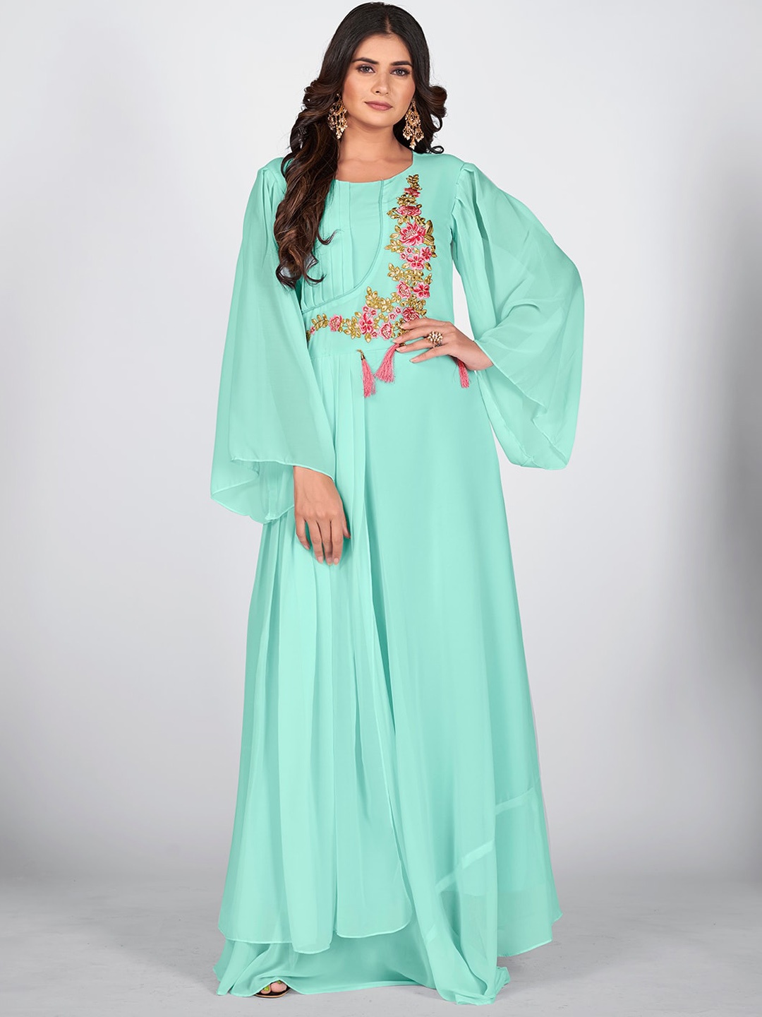 SHOPGARB Women Turquoise Blue Floral Embroidered Flared Sleeves Georgette Anarkali Kurta
SHOPGARB Women Turquoise Blue Floral Embroidered Flared Sleeves Georgette Anarkali Kurta