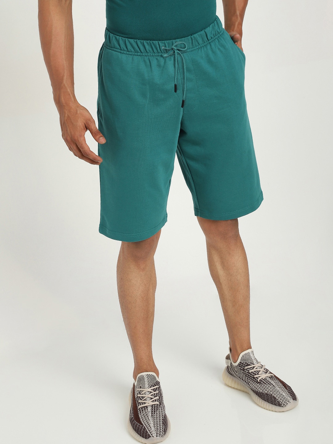 Bewakoof Men Green Solid Shorts