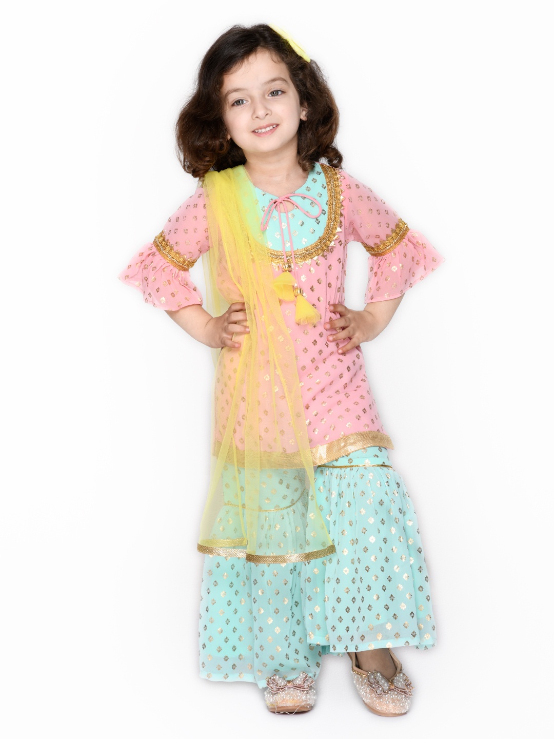 SAKA DESIGNS Girls Pink & Green Ethnic Motifs Foil Printed Kurta with Sharara & Dupatta
SAKA DESIGNS Girls Pink & Green Ethnic Motifs Foil Printed Kurta with Sharara & Dupatta
