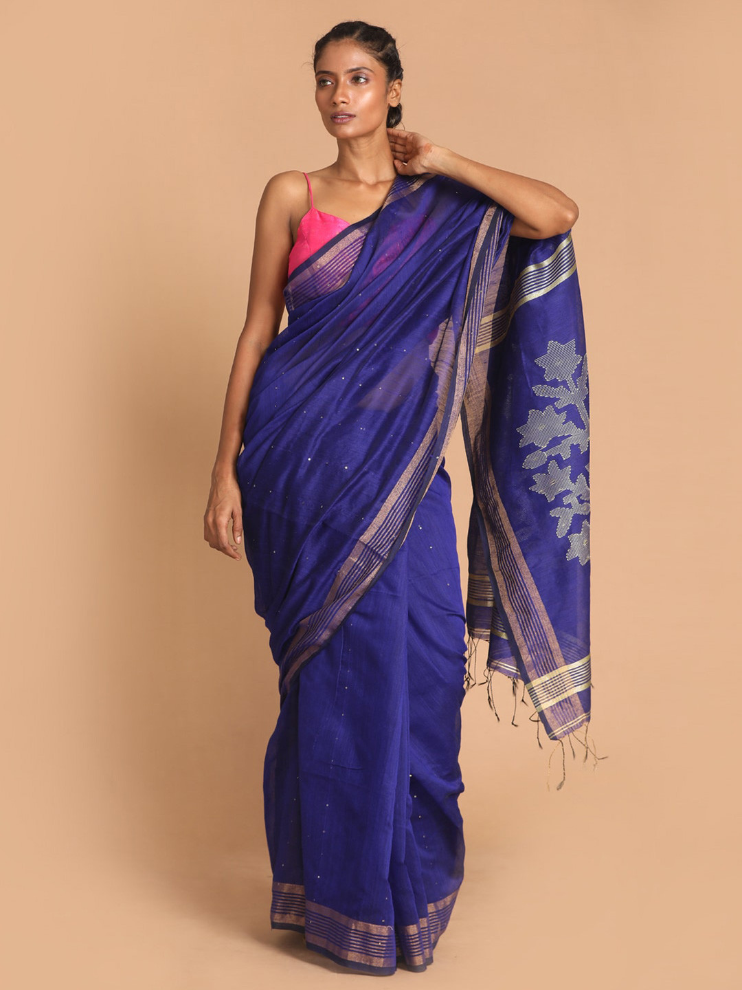 Indethnic Blue & Gold-Toned Woven Design Zari Jamdani Saree 
Indethnic Blue & Gold-Toned Woven Design Zari Jamdani Saree