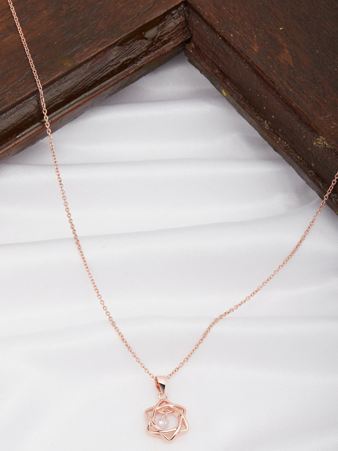 GIVA 925 Sterling Silver Swirling Stone Woven Star Pendant with Link Chain, Rose gold
GIVA 925 Sterling Silver Swirling Stone Woven Star Pendant with Link Chain, Rose gold