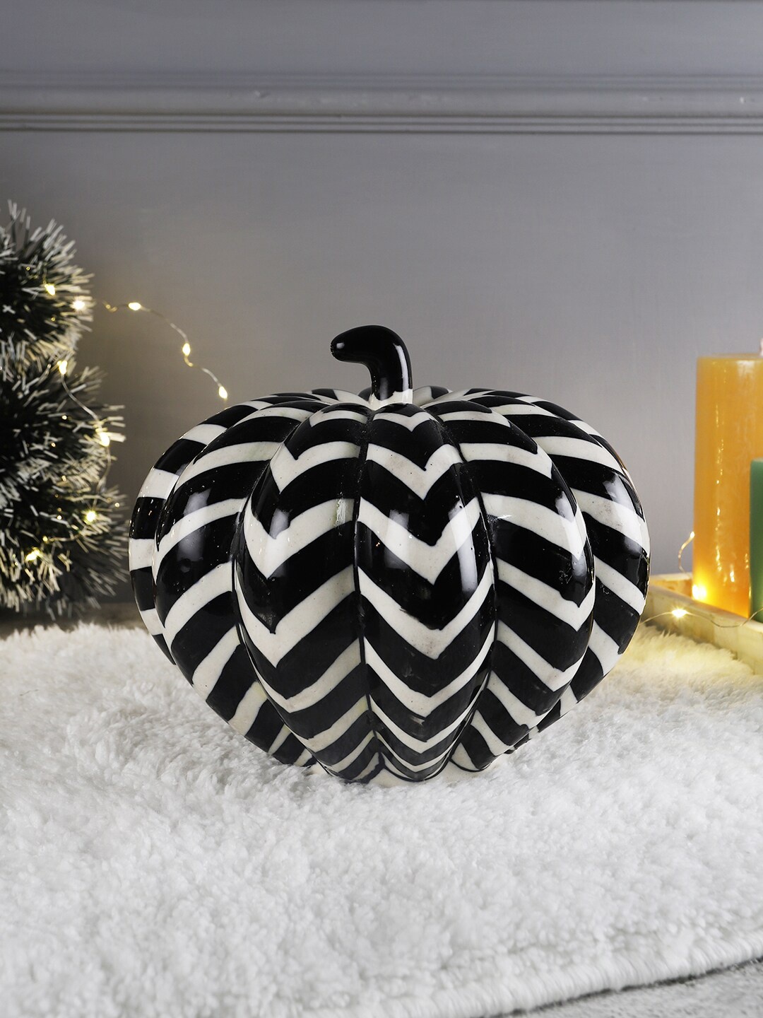 VarEesha Black & White Zigzag-Patterned Ceramic Pumpkin Showpiece
