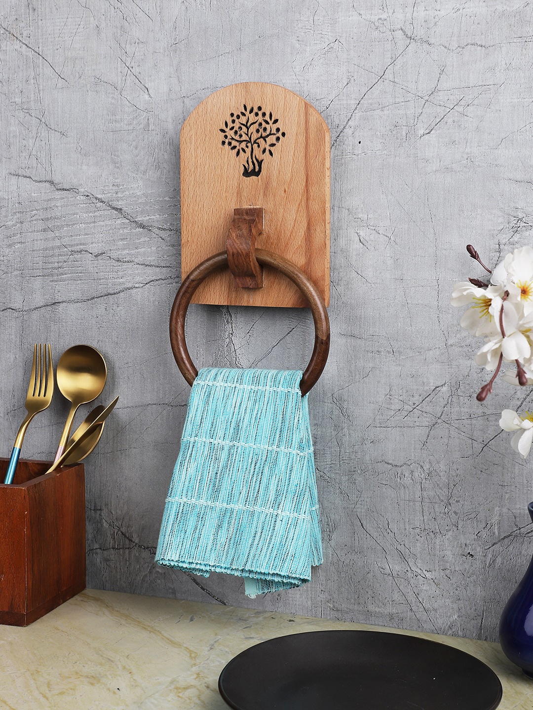 VarEesha Sheesham & Beech Wood Wall Mounting Towel Holder for Kitchen or Bathroom, Brown
VarEesha Sheesham & Beech Wood Wall Mounting Towel Holder for Kitchen or Bathroom, Brown