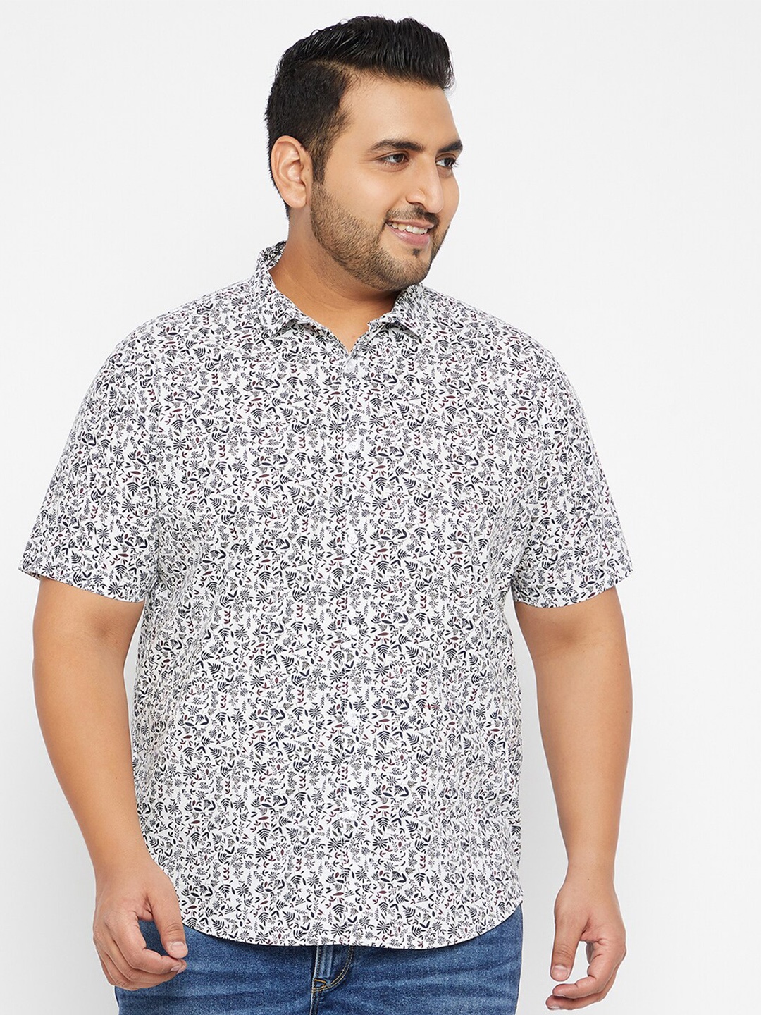 SHOWOFF Plus Men White Floral Printed Casual Shirt